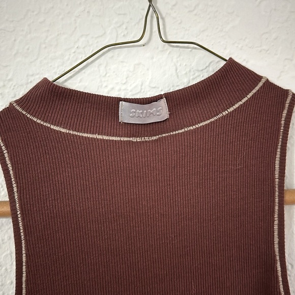SKIMS Ribbed Tanktop NWT - Picture 3 of 4
